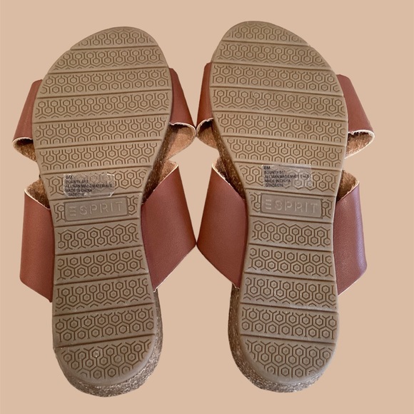 Esprit Sandal, size 6 😎 - Picture 2 of 4